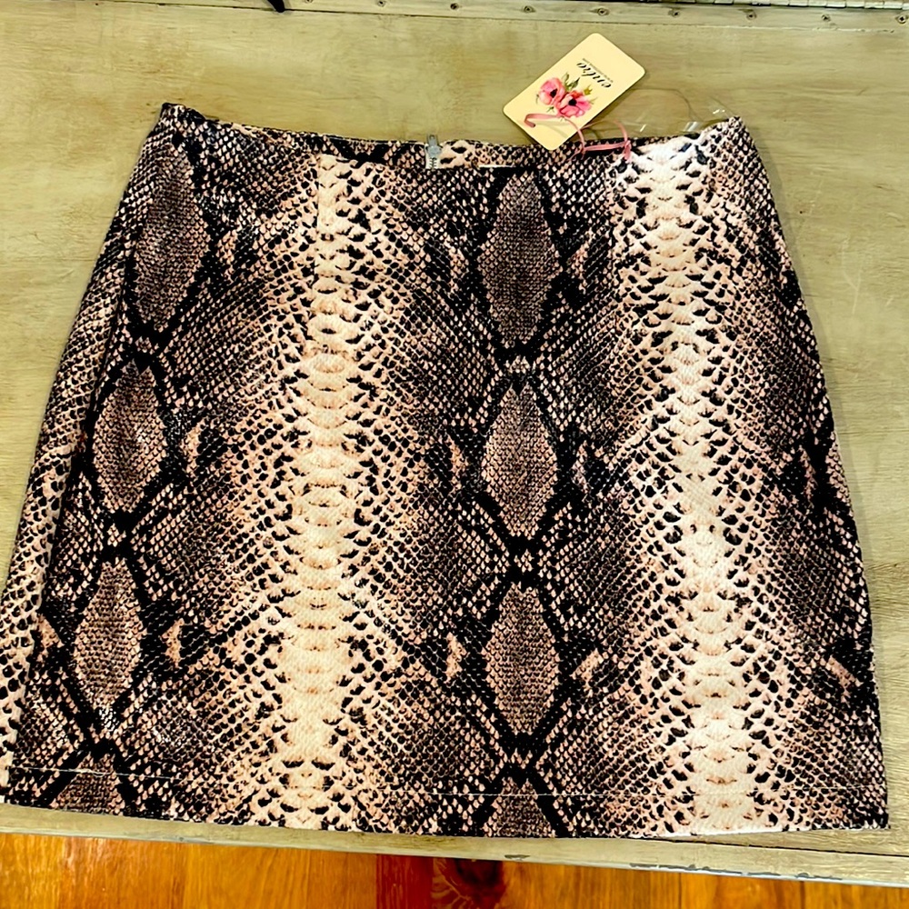 Ladies snakeskin mini skirt